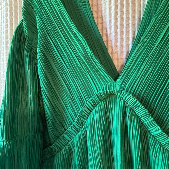 Anthropologie Elegant Green Pleated Dress - Picture 2 of 5